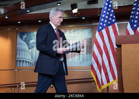 Kevin McCarthy(R-CA), les dirigeants minoritaires de la Chambre DES ÉTATS-UNIS, arrive aujourd'hui à la conférence de presse hebdomadaire sur l'Afghanistan, à 25 août 2021, à HVC/Capitol Hill, à Washington DC, aux États-Unis. (Photo de Lénine Nolly/NurPhoto) Banque D'Images