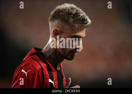 Samu Castillejo de Milan pendant le match amical d'avant-saison entre Valencia CF et AC Milan à Estadi de Mestalla sur 4 août 2021 à Valence, Espagne. (Photo de Jose Breton/Pics action/NurPhoto) Banque D'Images