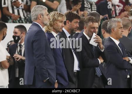 (G-D) Maurizio Arrivabene, administrateur de football de Juventus, Pavel Nedved, vice-président, Andrea Agnelli et Federico Cherubini, directeur de la Serie, discutent avant Un match entre Juventus et le FC Empoli au stade Allianz de 28 août 2021 à Turin, en Italie. (Photo de Giuseppe Cottini/NurPhoto) Banque D'Images