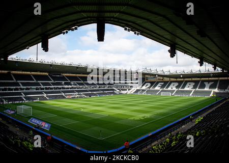 Vue générale à l'intérieur du Pride Park Stadium avant le lancement du match du championnat Sky Bet entre le comté de Derby et la forêt de Nottingham au Pride Park, Derby, le samedi 28th août 2021. (Photo de Jon Hobley/MI News/NurPhoto) Banque D'Images