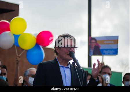 Alejandro Gaviria ancien doyen de l'Université Los Andes et du Ministère de la Santé (2012-2018) lance sa candidature présidentielle à la commission électorale de Bogota, Colombie sur 1 septembre 2021. (Photo par Sebastian Barros/NurPhoto) Banque D'Images