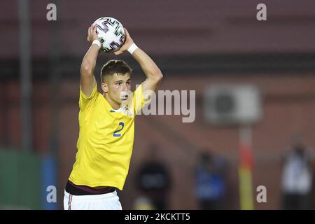 Darius Grosu en action pendant le match amical entre la Roumanie U20 et le Portugal U20 joué à Voluntari, Roumanie, jeudi 2 septembre 2021. (Photo par Alex Nicodim/NurPhoto) Banque D'Images