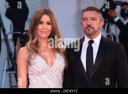 Nicole Kimpel, Antonio Banderas assiste au tapis rouge du film 'Competencia Oficial' lors du Festival International du film de Venise sur 04 septembre 2021 78th à Venise, Italie. (Photo de Matteo Chinellato/NurPhoto) Banque D'Images