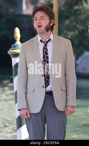 Tom Burke arrive au Festival international du film de Venise 78th sur 5 septembre 2021 à Venise, en Italie. (Photo de Matteo Chinellato/NurPhoto) Banque D'Images