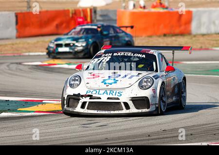 Écurie Speed Lover avec Porsche 911 GT3 Cup (992) lors de la course HANKOOK 24H BARCELONA 2021 sur le circuit de Catalunya. (Photo par DAX Images/NurPhoto) Banque D'Images