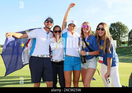 Mel Reid de Team Europe célèbre la victoire de son équipe sur Team USA lors de la dernière manche de la Solheim Cup au Inverness Club, à Toledo, Ohio, USA, lundi, 6 septembre 2021. (Photo par Amy Lemus/NurPhoto) Banque D'Images