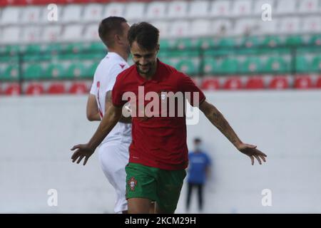Fábio Vieira du Portugal U21 célèbre après avoir marquant un but lors du match de qualification Euro 2023 de U21 entre le Portugal U21 et le Belarus U21 à l'Estadio José Gomes sur 6 septembre 2021 à Amadora, Portugal. (Photo de Valter Gouveia/NurPhoto) Banque D'Images