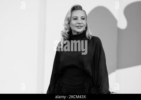 (NOTE DE LA RÉDACTION: Cette image a été convertie en noir et blanc) IAIA forte assiste au tapis rouge du film 'qui RIDO IO' lors du Festival International du film de Venise 78th sur 07 septembre 2021 à Venise, Italie (photo de Luca Carlino/NurPhoto) Banque D'Images