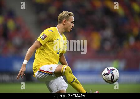 Cristian Manea en action pendant le match de qualification de la coupe du monde de la FIFA entre la Roumanie et le Liechtenstein, joué à Bucarest, 05 septembre 2021. (Photo par Alex Nicodim/NurPhoto) Banque D'Images