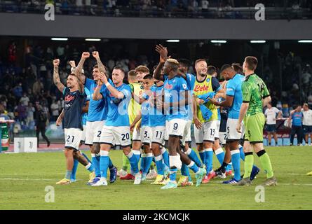 Les joueurs de SSC Napoli célèbrent la victoire après la série Un match entre SSC Napoli et Juventus FC sur le stade 11 septembre 2021 'Diego Armando Maradona' à Naples, Italie (photo de Gabriele Maricchiolo/NurPhoto) Banque D'Images