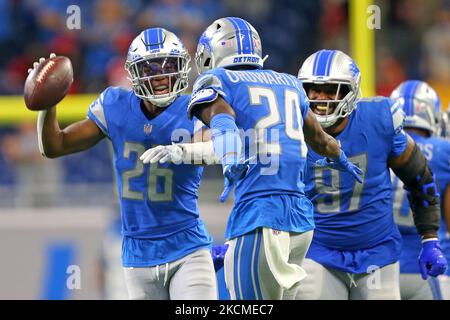 Le cornerback des Lions de Détroit, Ifeatu Melifonwu (26) et ses coéquipiers célèbrent après une récupération fumble lors de la deuxième partie d'un match de football de la NFL contre le San Francisco 49ers à Detroit, Michigan, États-Unis, dimanche, 12 septembre 2021. (Photo de Jorge Lemus/NurPhoto) Banque D'Images