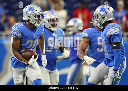 Le cornerback des Detroit Lions, Ifeatu Melifonwu (26), célèbre après une partie de football de la NFL entre les Detroit Lions et le San Francisco 49ers à Detroit, Michigan, États-Unis, dimanche, 12 septembre 2021. (Photo par Amy Lemus/NurPhoto) Banque D'Images