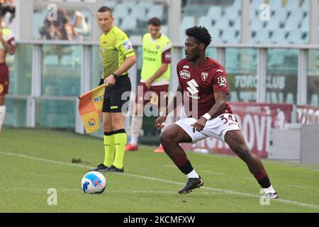 Ola Aina (Torino FC) pendant le football italien série A match Torino FC vs US Salernitana sur 12 septembre 2021 à l'Olimpico Grande Torino à Turin, Italie (photo par Claudio Benedetto/LiveMedia/NurPhoto) Banque D'Images