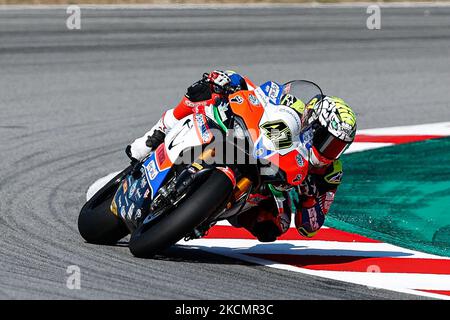 Axel Bassani de Motocorsa Racing Team avec Ducati Panigale V4 lors de Hyundai N Catalunya WorldSBK Round de FIM World Superbike Championship au circuit de Catalunya à Barcelone, Espagne. (Photo par DAX Images/NurPhoto) Banque D'Images