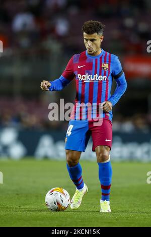 14 Philippe Coutinho du FC Barcelone pendant le match de la Liga Santader entre le FC Barcelone et Grenade CF au stade Camp Nou sur 20 septembre 2021 à Barcelone. (Photo par Xavier Bonilla/NurPhoto) Banque D'Images