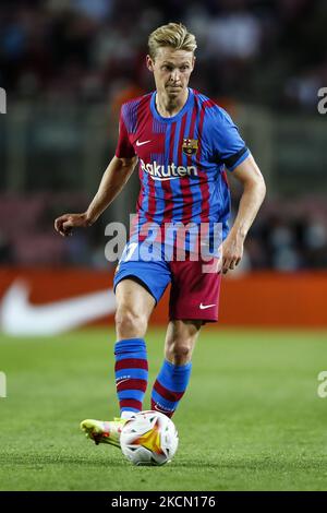 21 Frenkie de Jong du FC Barcelone pendant le match de la Liga Santader entre le FC Barcelone et Grenade CF au stade Camp Nou sur 20 septembre 2021 à Barcelone. (Photo par Xavier Bonilla/NurPhoto) Banque D'Images