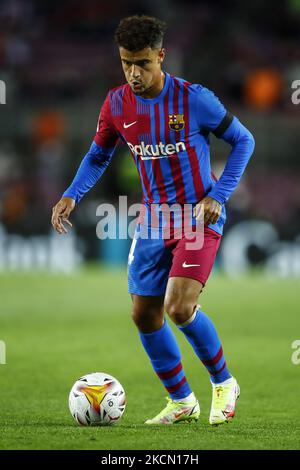 14 Philippe Coutinho du FC Barcelone pendant le match de la Liga Santader entre le FC Barcelone et Grenade CF au stade Camp Nou sur 20 septembre 2021 à Barcelone. (Photo par Xavier Bonilla/NurPhoto) Banque D'Images