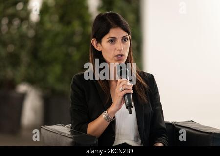 Virginia Raggi lors de la conférence de presse pour la présentation du projet de réaménagement de la Piazza dei Cinquecento, à Rome, Italie, sur 20 septembre 2021. (Photo par Andrea Ronchini/NurPhoto) Banque D'Images