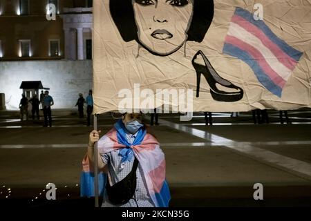 Rassemblement de protestation des membres du LGBTQ et d'autres militants trois ans après le meurtre de l'activiste gay Zak Kostopoulos à Athènes, en Grèce, sur 21 septembre 2021. Zak Kostopoulos a été lynché à mort par le propriétaire d'une bijouterie et d'un passager lors d'une tentative de vol dans le centre-ville d'Athènes sur 21 septembre 2018. (Photo de Nikolas Kokovovlis/NurPhoto) Banque D'Images