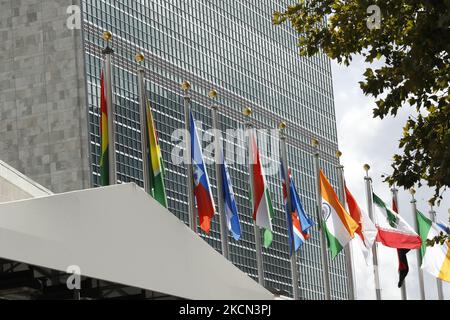 Les médias de télévision ont diffusé des commentaires à l'occasion de l'arrivée des délégués à l'Assemblée générale des Nations Unies de 76th dans le cadre de manifestations contre 21 septembre 2021 à New York, aux États-Unis. (Photo de John Lamparski/NurPhoto) Banque D'Images