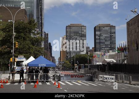 Les médias de télévision ont diffusé des commentaires à l'occasion de l'arrivée des délégués à l'Assemblée générale des Nations Unies de 76th dans le cadre de manifestations contre 21 septembre 2021 à New York, aux États-Unis. (Photo de John Lamparski/NurPhoto) Banque D'Images