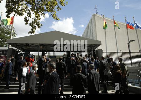 Les médias de télévision ont diffusé des commentaires à l'occasion de l'arrivée des délégués à l'Assemblée générale des Nations Unies de 76th dans le cadre de manifestations contre 21 septembre 2021 à New York, aux États-Unis. (Photo de John Lamparski/NurPhoto) Banque D'Images