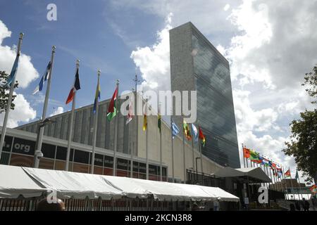 Les médias de télévision ont diffusé des commentaires à l'occasion de l'arrivée des délégués à l'Assemblée générale des Nations Unies de 76th dans le cadre de manifestations contre 21 septembre 2021 à New York, aux États-Unis. (Photo de John Lamparski/NurPhoto) Banque D'Images