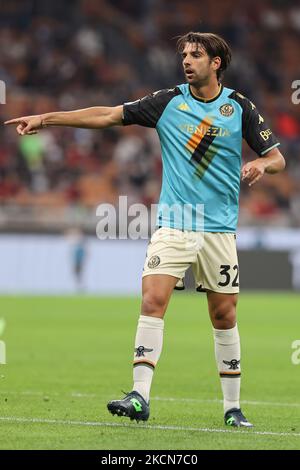 Pietro Ceccaroni de Venezia FC gestes pendant la série Un match de football 2021/22 entre AC Milan et Venezia FC au stade Giuseppe Meazza, Milan, Italie sur 22 septembre 2021 (photo de Fabrizio Carabelli/LiveMedia/NurPhoto) Banque D'Images