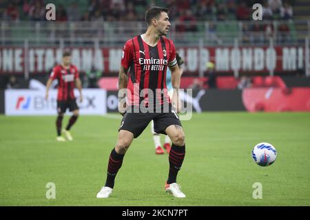 Alessio Romagnoli d'AC Milan en action pendant la série Un match entre AC Milan et Venezia FC au Stadio Giuseppe Meazza sur 22 septembre 2021 à Milan, Italie. (Photo de Giuseppe Cottini/NurPhoto) Banque D'Images