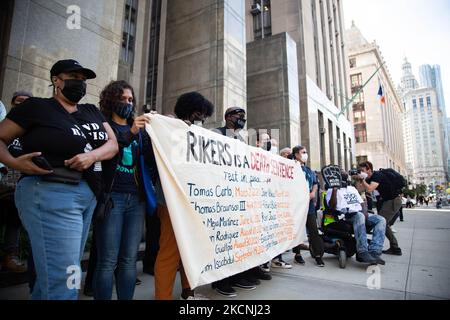 Des militants se sont rassemblés au palais de justice de Manhattan, sur 27 septembre 2021, pour dénoncer les conditions de l'île Rikers. (Photo de Karla Ann Cote/NurPhoto) Banque D'Images