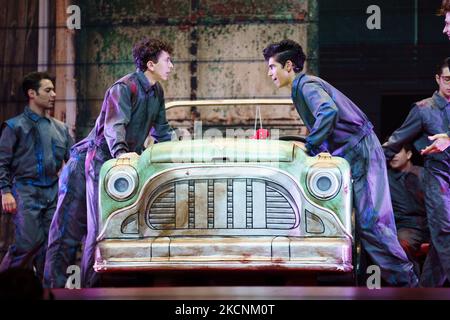 Projection du spectacle au théâtre Grease Play au Teatro Nuevo Apolo sur 29 septembre 2021 à Madrid, Espagne (photo par Oscar Gonzalez/NurPhoto) Banque D'Images