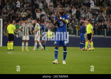 Antonio Rudiger du FC Chelsea salue les supporters lors du match de l'UEFA Champions League entre le FC Juventus et le FC Chelsea au stade Allianz à Turin, le 29 septembre 2021, Italie (photo d'Alberto Gandolfo/NurPhoto) Banque D'Images