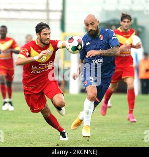 Simone Simeri de SSC Bari pendant le match de la série C entre ACR Messina et SSC Bari sur le stade 29 septembre 2021 Franco Scoglio à Messine, Italie. (Photo de Gabriele Maricchiolo/NurPhoto) Banque D'Images