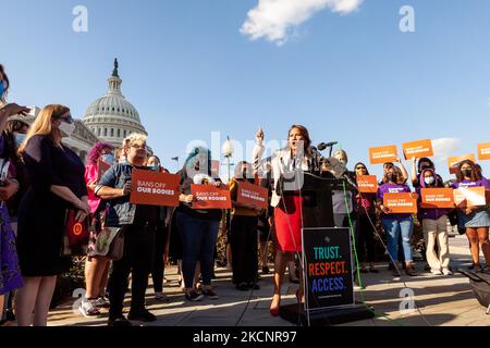 Le congressin Norma Torres (D-CA) s'exprime lors d'une conférence de presse avec des membres de Trust respect Access, une organisation de droits en matière de reproduction au Texas. (Photo d'Allison Bailey/NurPhoto) Banque D'Images