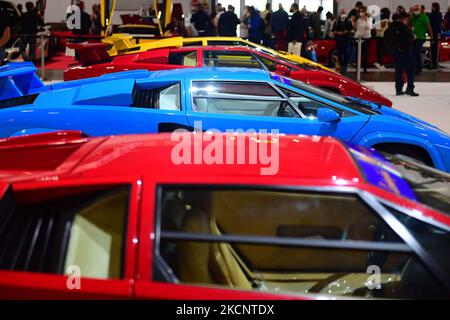 Voitures en exposition sur Autoclassica, foire annuelle basée à Fiera Milano Rho, à Rho, Milan, Italie, 1 octobre 2021 (photo par Andrea Diodato/NurPhoto) Banque D'Images