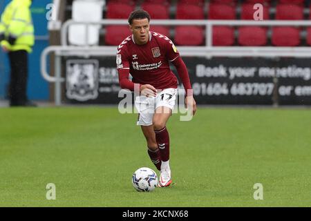 Shaun McWilliams de Northampton Town lors de la première moitié du match de la Sky Bet League Two entre Northampton Town et Sutton United au PTS Academy Stadium, Northampton, le samedi 2nd octobre 2021. (Photo de John Cripps/MI News/NurPhoto) Banque D'Images