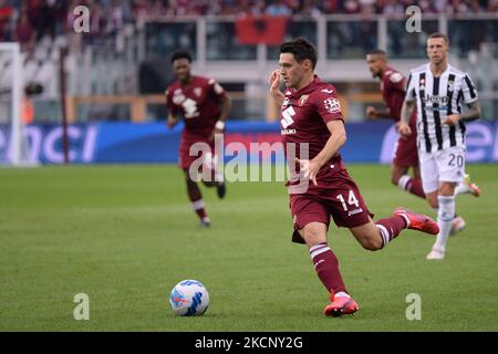 Josip Brekalo du FC Torino lors de la série Un match de football entre le FC Torino et le FC Juventus au Stadio Olimpico Grande Torino, à Turin, le 2 octobre 2021, Italie (photo d'Alberto Gandolfo/NurPhoto) Banque D'Images