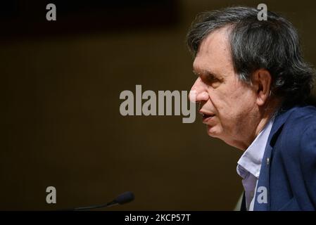 Le Professeur Giorgio Parisi au cours de l'actualité Giorgio Parisi, Prix Nobel de physique, rencontre des professeurs et des étudiants universitaires. Sur 05 octobre 2021 à l'Université de la Sapienza à Rome, Italie (photo de Gloria Imbrogno/LiveMedia/NurPhoto) Banque D'Images