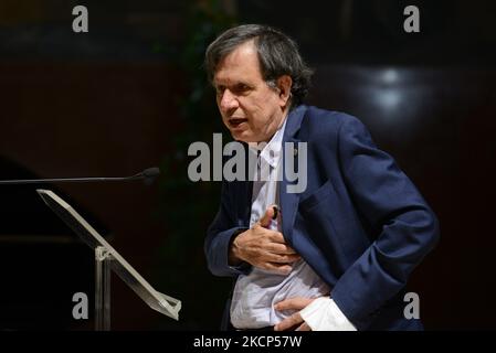Le Professeur Giorgio Parisi au cours de l'actualité Giorgio Parisi, Prix Nobel de physique, rencontre des professeurs et des étudiants universitaires. Sur 05 octobre 2021 à l'Université de la Sapienza à Rome, Italie (photo de Gloria Imbrogno/LiveMedia/NurPhoto) Banque D'Images