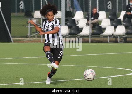 Sara Gama (Juventus Women) pendant le match de football italien série A Women Juventus FC vs Napoli Femminile sur 09 octobre 2021 au centre de formation de Juventus à Turin, Italie (photo par Claudio Benedetto/LiveMedia/NurPhoto) Banque D'Images