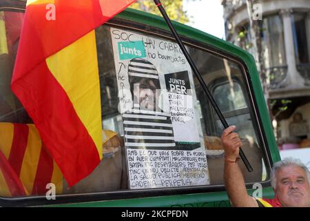 Les syndicalistes espagnols célèbrent la fête de 12 octobre, la Journée hispanique, avec une manifestation, le on12th octobre 2021, à Barcelone, Espagne. -- (photo par Urbanandsport/NurPhoto) Banque D'Images