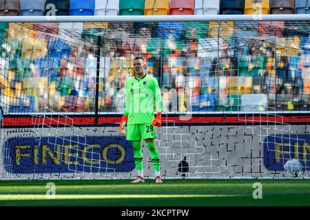 Lukasz Skorupski (FC de Bologne) pendant le football italien série A match Udinese Calcio vs FC de Bologne sur 17 octobre 2021 au stade Frioul - Dacia Arena à Udine, Italie (photo d'Alessio Marini/LiveMedia/NurPhoto) Banque D'Images