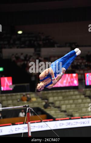 Carlo Macchini (barre haute) Italie pendant le Championnat du monde de gymnastique artistique 2021 - hommes qualificatifs sur 20 octobre 2021 au Gymnasium général de Kitakyushu à Kitakyushu, Japon (photo de Filippo Tomasi/LiveMedia/NurPhoto) Banque D'Images