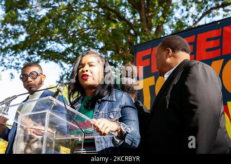 Arndrea Waters King parle lors d'un rassemblement à la fin d'un relais pour le droit de vote au Capitole des États-Unis. Les manifestants ont commencé le relais en Virginie-Occidentale et ont marché ou fait du vélo pendant les 3 jours jusqu'au Capitole des États-Unis. Les manifestants exigent que le Congrès vote une loi protégeant le droit de vote de tous les Américains. (Photo d'Allison Bailey/NurPhoto) Banque D'Images