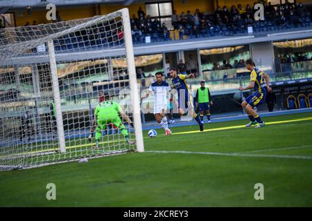 Tournage de Felipe Anderson (SS Lazio) pendant le match de football italien série Hellas Verona FC vs SS Lazio sur 24 octobre 2021 au stade Marcantonio Bentegodi à Vérone, Italie (photo d'Alessio Marini/LiveMedia/NurPhoto) Banque D'Images