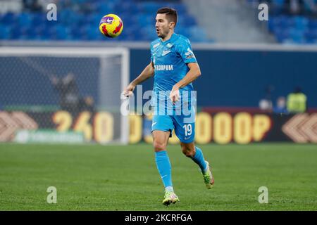 Andrey Mostovoy, de Zenit Saint-Pétersbourg, en action lors du match de la première Ligue russe entre le FC Zenit Saint-Pétersbourg et le FC Spartak Moscou sur 24 octobre 2021 à l'arène Gazprom à Saint-Pétersbourg, en Russie. (Photo de Mike Kireev/NurPhoto) Banque D'Images