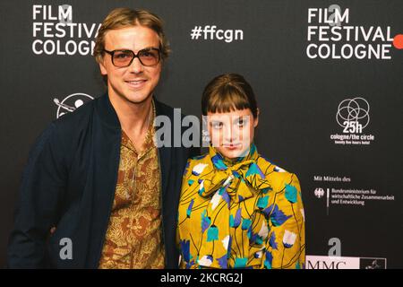 L'acteur Albrecht Schuch et l'actrice Jella Haase assistent à l'appel photo « Lieber Thomas » au festival de cinéma de cologne à Cologne Filmpalast le 24 octobre 2021 (photo de Ying Tang/NurPhoto) Banque D'Images