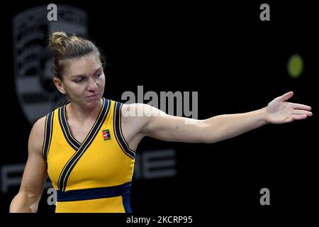 Portrait de Simona Halep- en action pendant son match contre Varvara Gracheva le sixième jour de Transylvanie Open: Tournoi WTA 250 tenu à BT Arena, Cluj - Napoca - 28 octobre 2021 (photo de Flaviu Buboi/NurPhoto) Banque D'Images