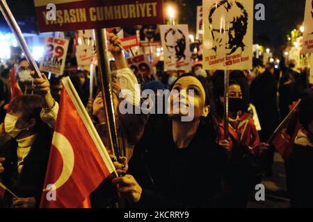 Célébration du 98th anniversaire de la proclamation de la République à Istanbul (Turquie) sur 29 octobre 2021. (Photo par Umit Turhan Coskun/NurPhoto) Banque D'Images