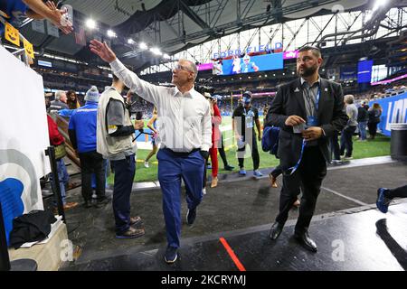 L'ancien Chistopher Spielman des Charteaux Lions de Détroit se dirige vers le haut du tunnel après la demi-cérémonie d'induction lors d'un match de football de la NFL entre les Philadelphia Eagles et les Detroit Lions à Detroit, Michigan, États-Unis, dimanche, 31 octobre 2021. (Photo de Jorge Lemus/NurPhoto) Banque D'Images